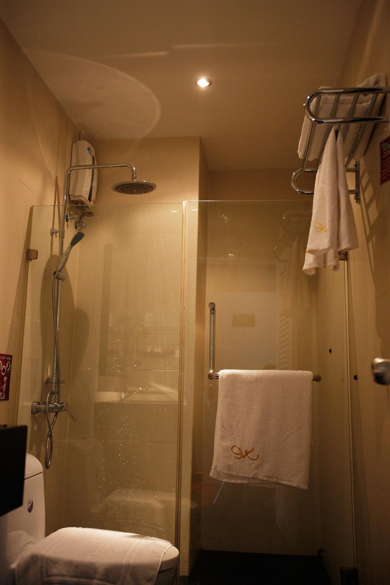 Mirth Sathorn Hotel Бангкок Екстер'єр фото