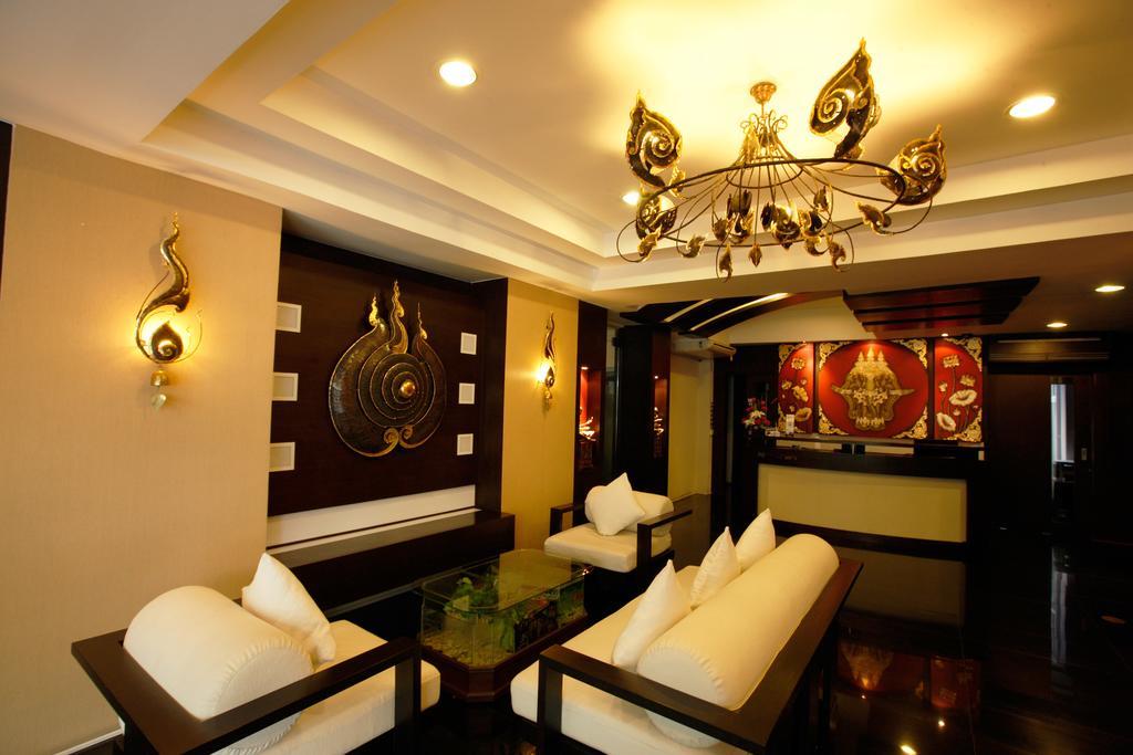 Mirth Sathorn Hotel Бангкок Екстер'єр фото