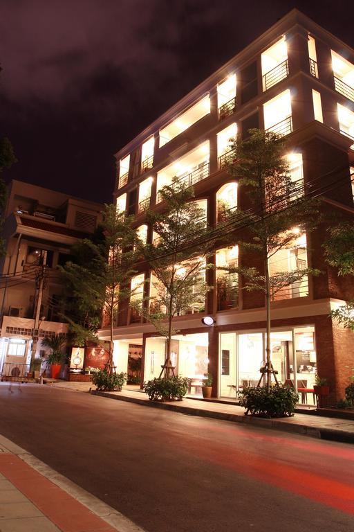 Mirth Sathorn Hotel Бангкок Екстер'єр фото