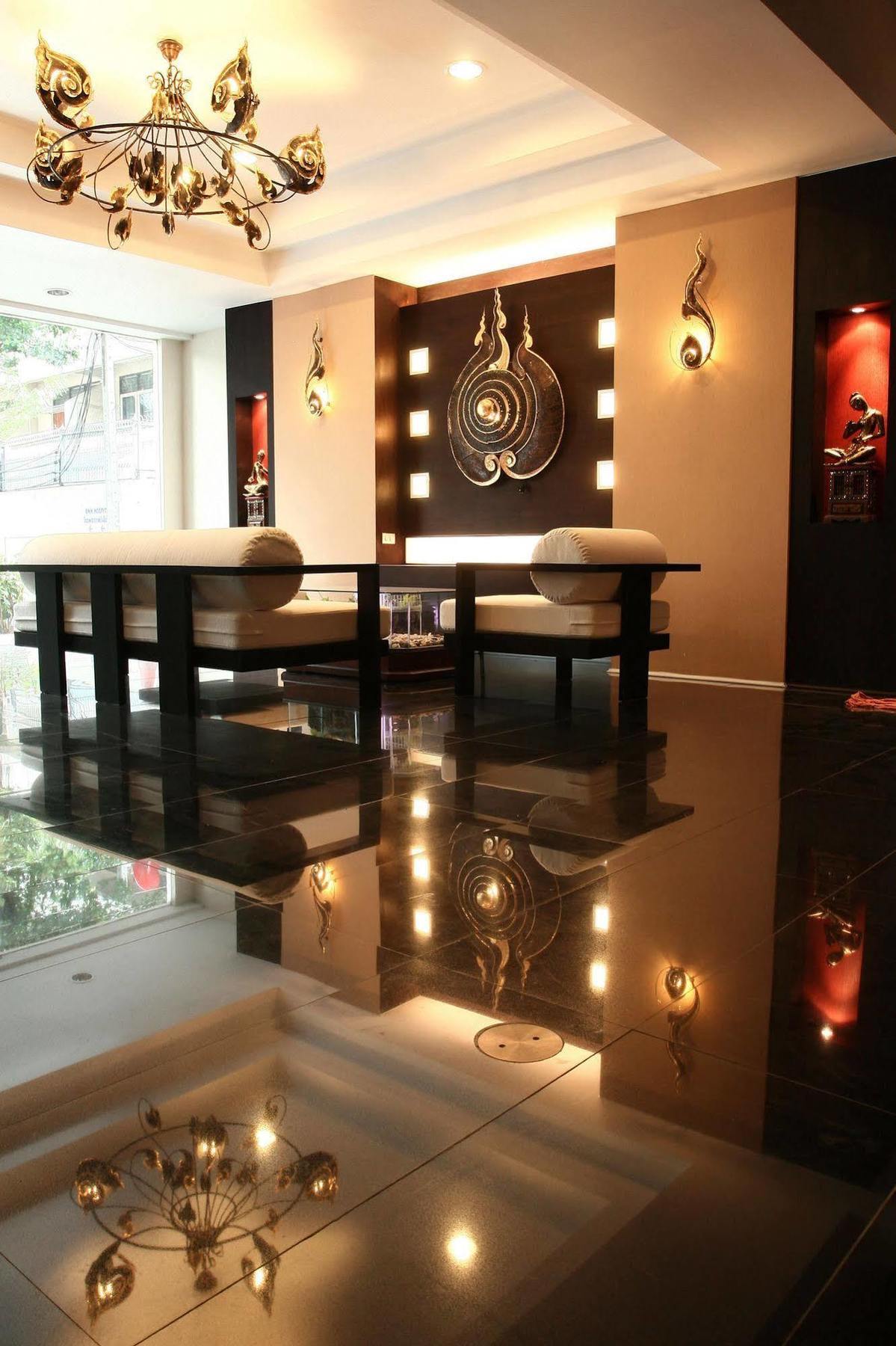Mirth Sathorn Hotel Бангкок Екстер'єр фото